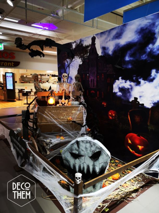 Décoration Halloween Bulle, calèche hantée, corbeaux, chauves-souris, squelettes, pierres tombales, arbres hanté, citrouilles, toiles d'araignées, maïs, crânes