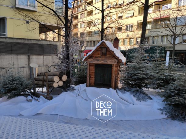 JO2020, décor hivernal, piste de ski de fond, neige, sapins, luge à bois, chalet en bois