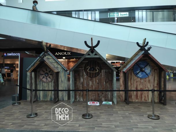 Décor Celtique Marin Centre Zone Viking, devantures de maisons vikinig, boucliers, porches, figures de toit, sculptures, motifs vikings