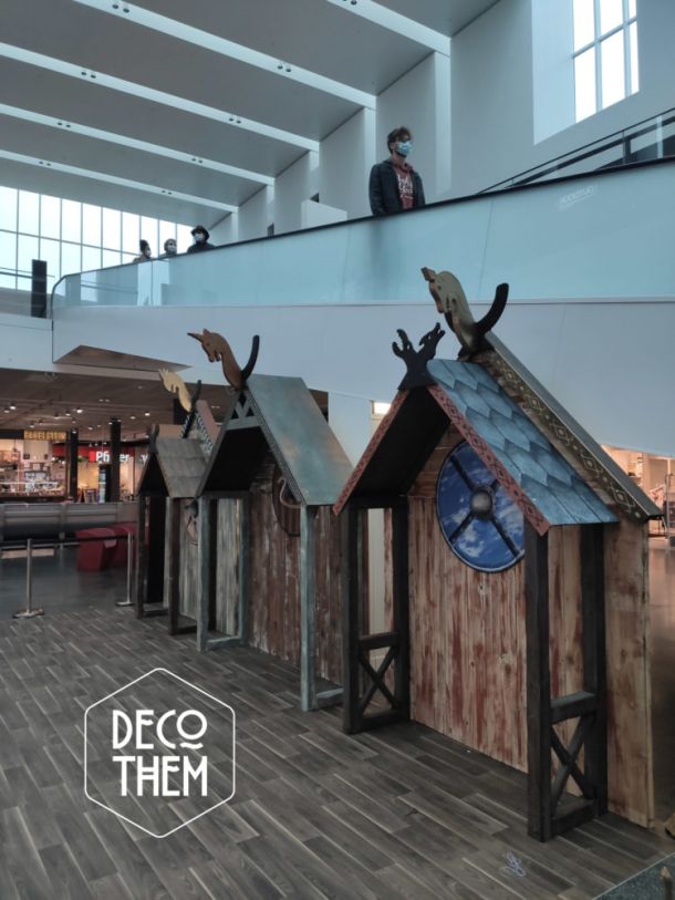 Décor Celtique Marin Centre Zone Viking, devantures de maisons vikinig, boucliers, porches, figures de toit, sculptures, motifs vikings