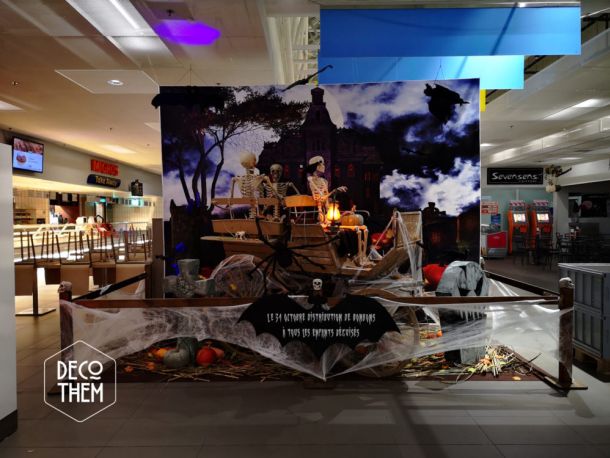 Décoration Halloween Bulle, calèche hantée, corbeaux, chauves-souris, squelettes, pierres tombales, arbres hanté, citrouilles, toiles d'araignées, maïs, crânes