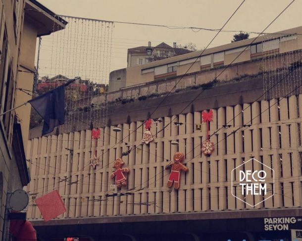 Noël Neuchâtel Ville Parking du Seyon figurines pain d'épices