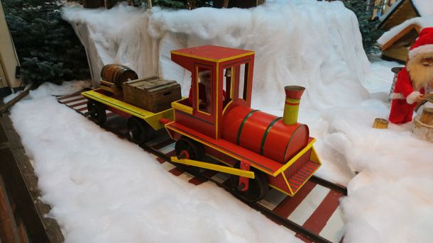 Création en bois, Le train du père noël