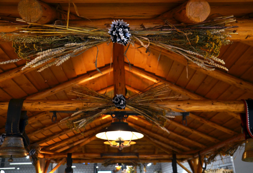 Décor pour la Bénichon 2018 | Détails du bar (Entièrement réalisé par DECOTHEM) Décor pour la Bénichon 2018 | Détails du bar (Entièrement réalisé par DECOTHEM)