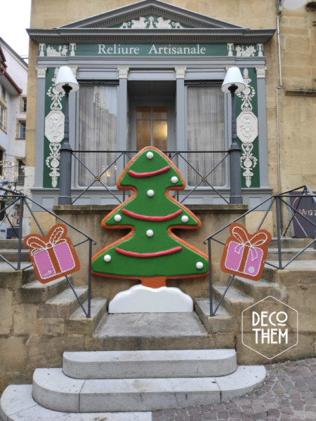Noël Neuchâtel Ville Le sapin pain d'épices Noël Neuchâtel Ville Le sapin pain d'épices