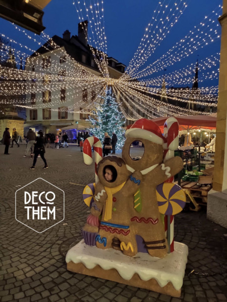 Noël Neuchâtel Ville place du marché Passe-tête pain d'épices Noël Neuchâtel Ville place du marché Passe-tête pain d'épices